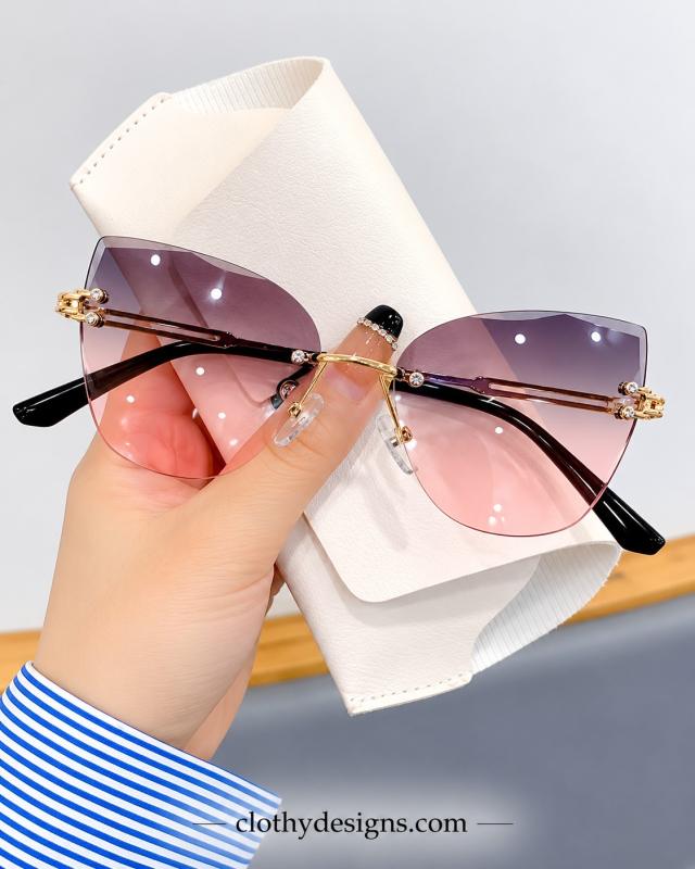 Modern accessories